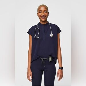 FIGS NAVY Rafaela Oversized Scrub Top ™ EUC